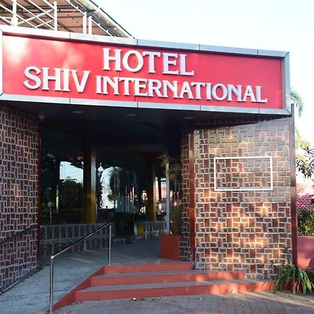 Hotel Shiv International Bhachau Ngoại thất bức ảnh