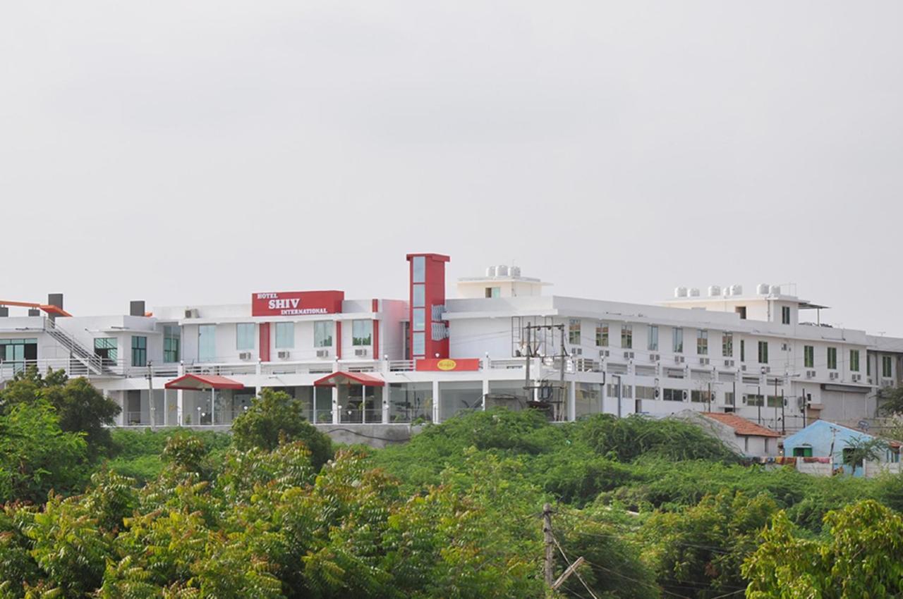 Hotel Shiv International Bhachau Ngoại thất bức ảnh