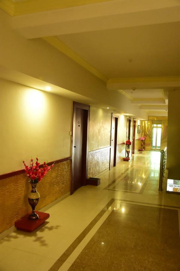 Hotel Shiv International Bhachau Ngoại thất bức ảnh