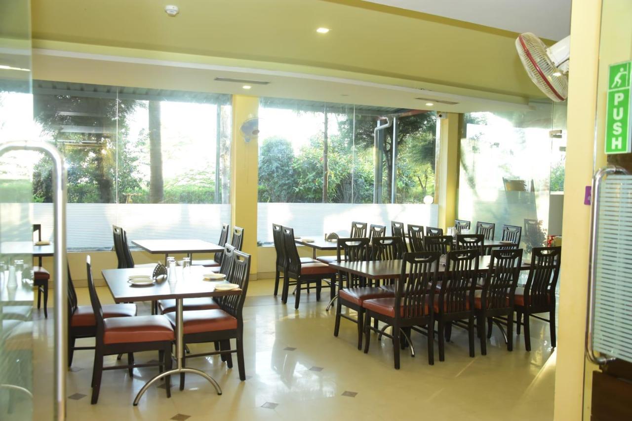Hotel Shiv International Bhachau Ngoại thất bức ảnh