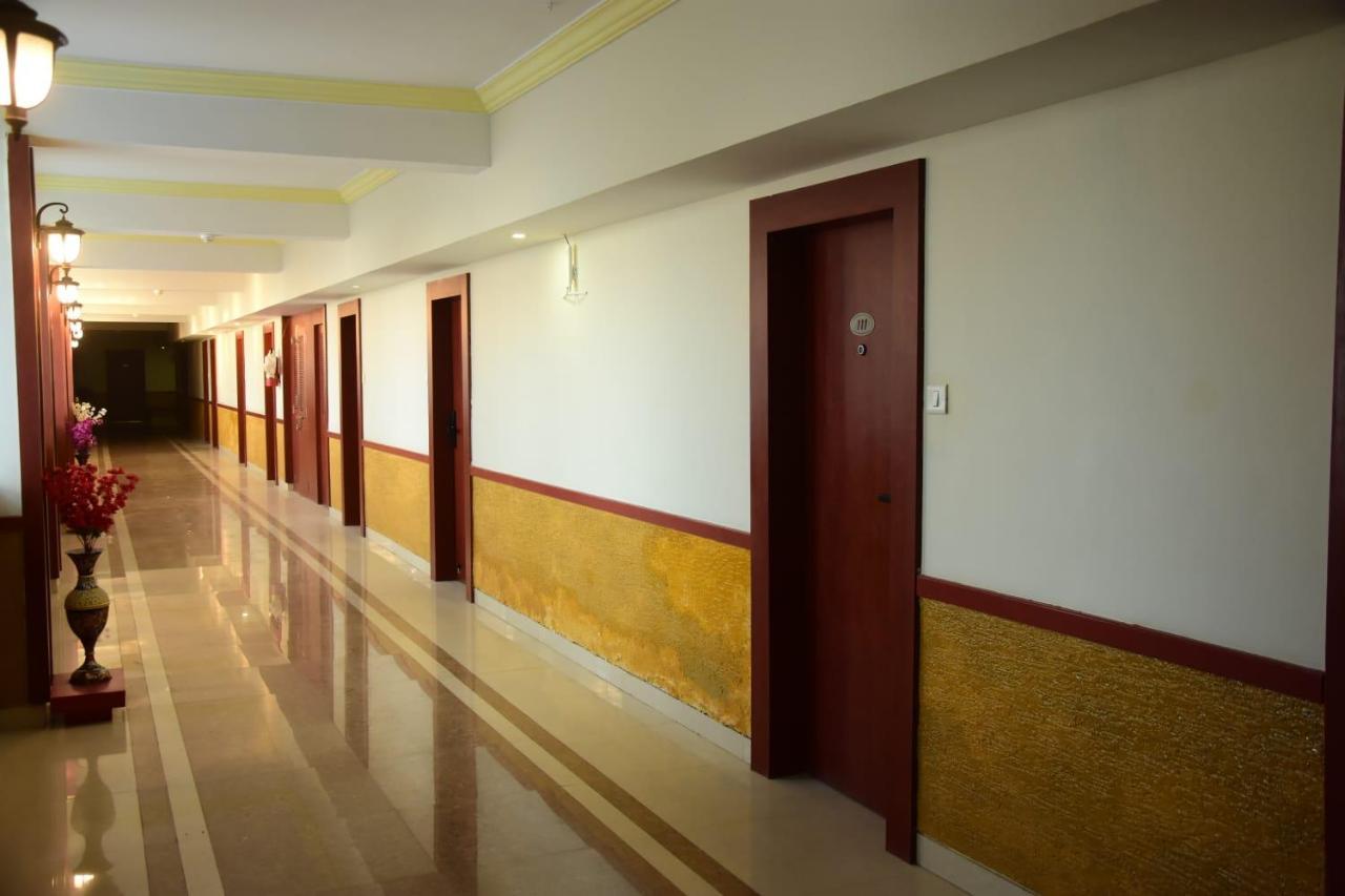 Hotel Shiv International Bhachau Ngoại thất bức ảnh